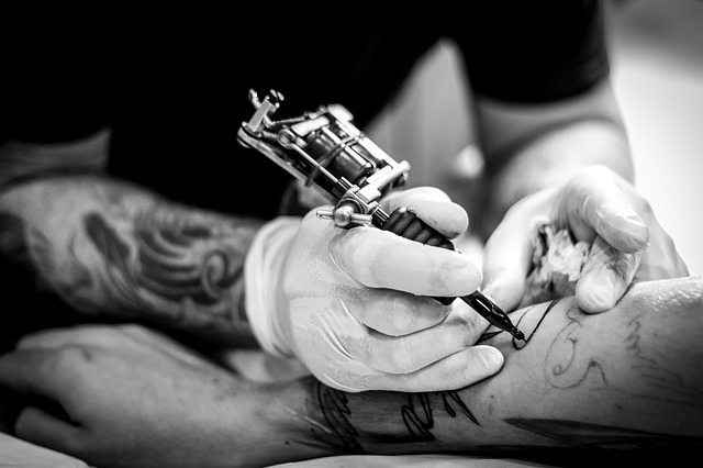 tetování ruky